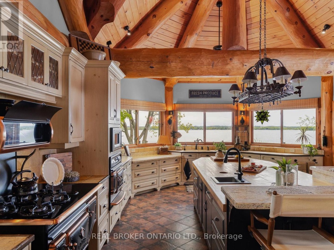 99 CREIGHTON STREET, Lake Simcoe
