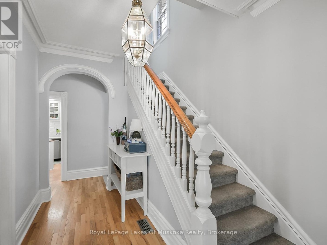 98 MUSKOKA ROAD, 