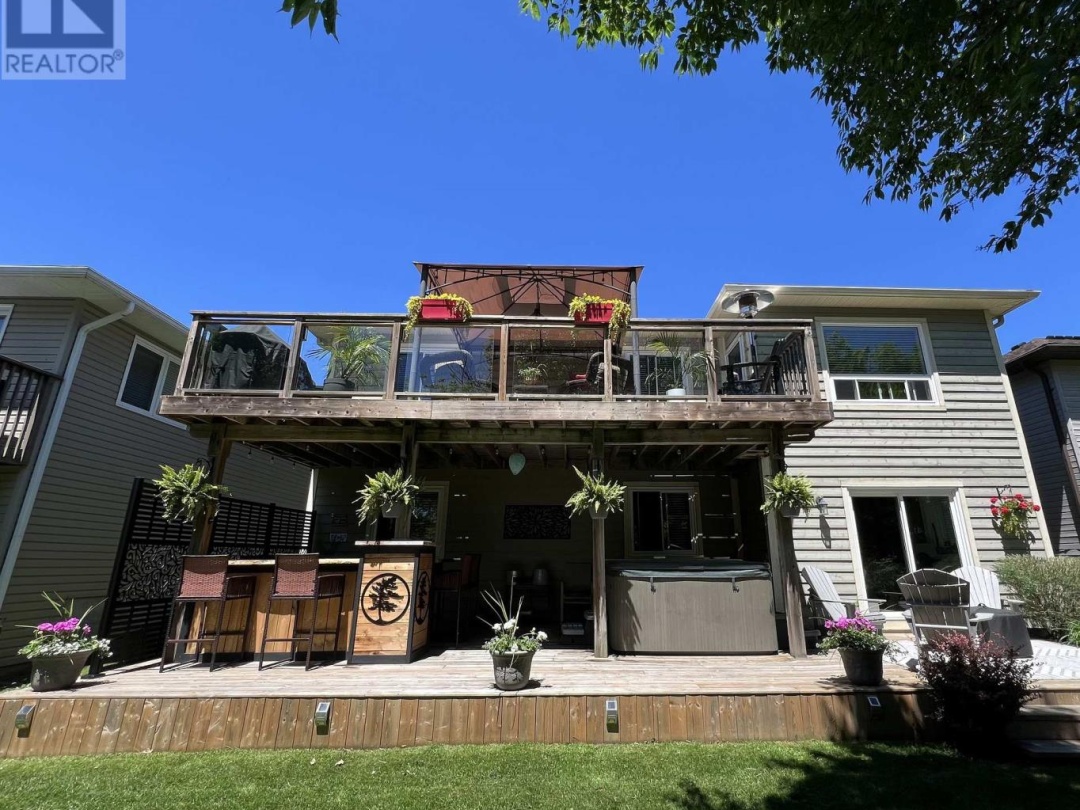 8 AVERY COURT, Parry Sound