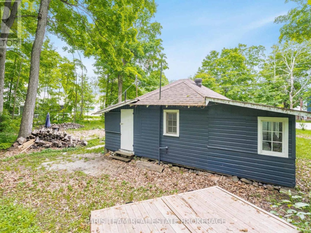 365 ROBINS POINT ROAD, 