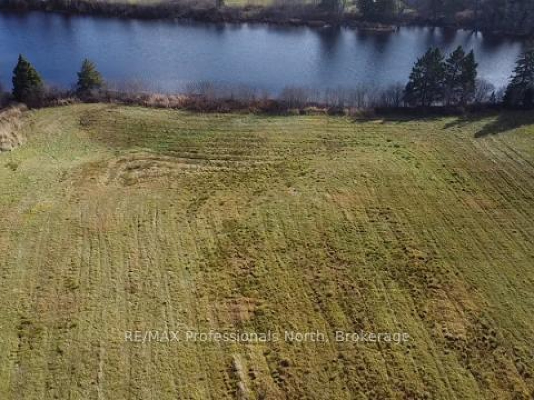 1088 NORTH MARY LAKE ROAD, North Branch Muskoka River