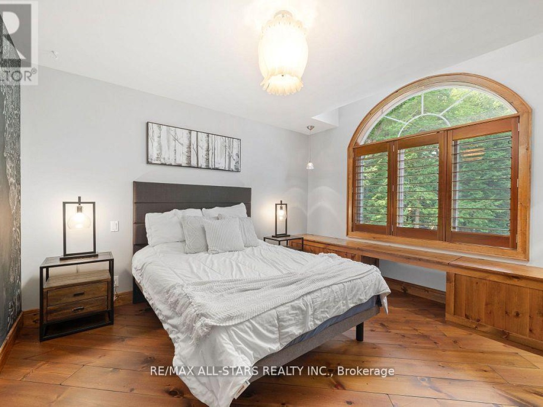 8 HARMONIOUS DRIVE, Burnt River