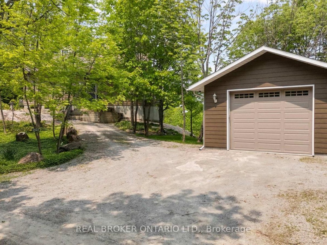 2043 BEMAN POINT LANE, Gloucester Pool Lake