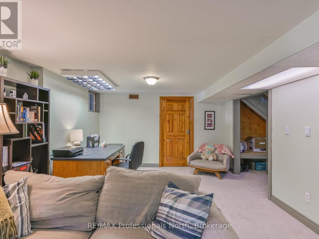 1392 TENNYSON ROAD, Bob Lake