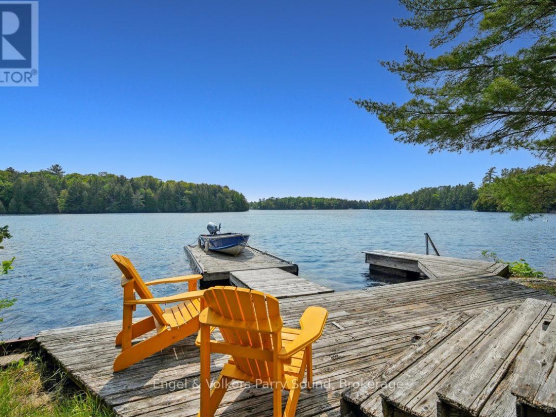 53 BIRDWOOD LANE, Harris Lake