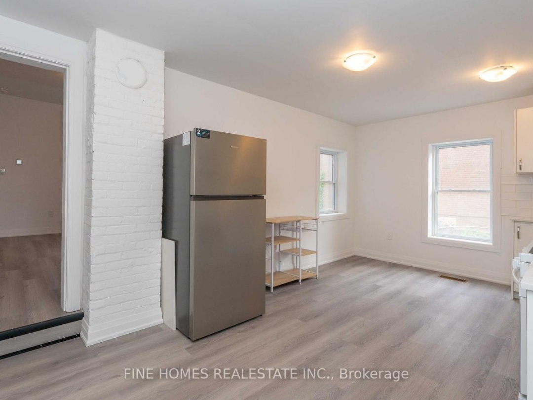 119 ALBERT STREET S, 