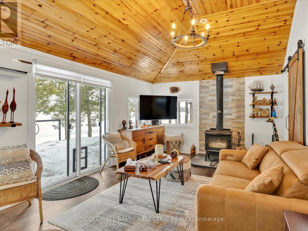 1224 MCCRACKENS LANE, 