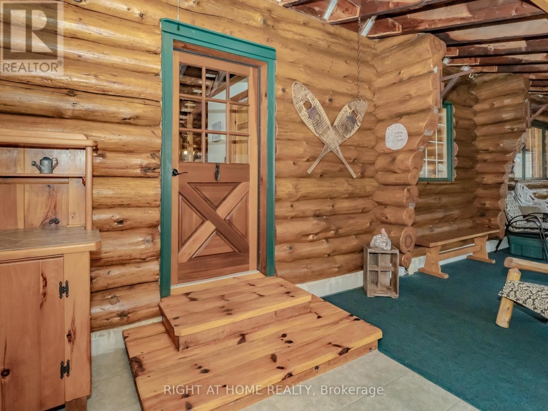 1696 HIGHWAY 118 E, 