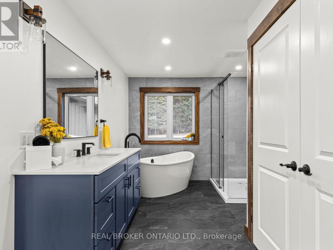 1401 NORTH SHORE ROAD, Algonquin Highlands (Stanhope)
