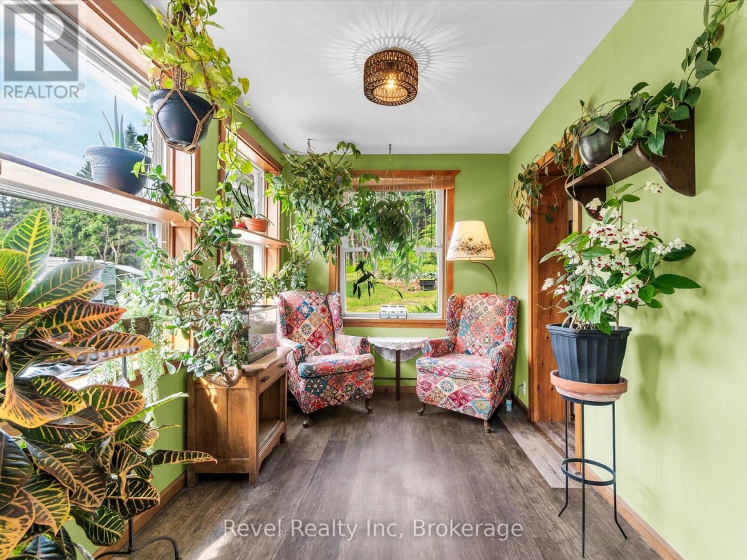 1070 OLD VICTORIA ROAD, 
