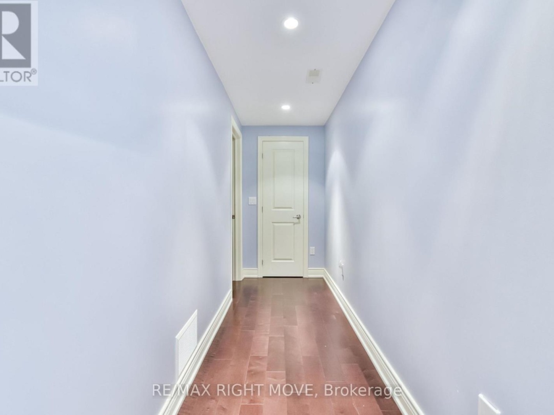 28 - 10 INVERMARA COURT, Lake Simcoe