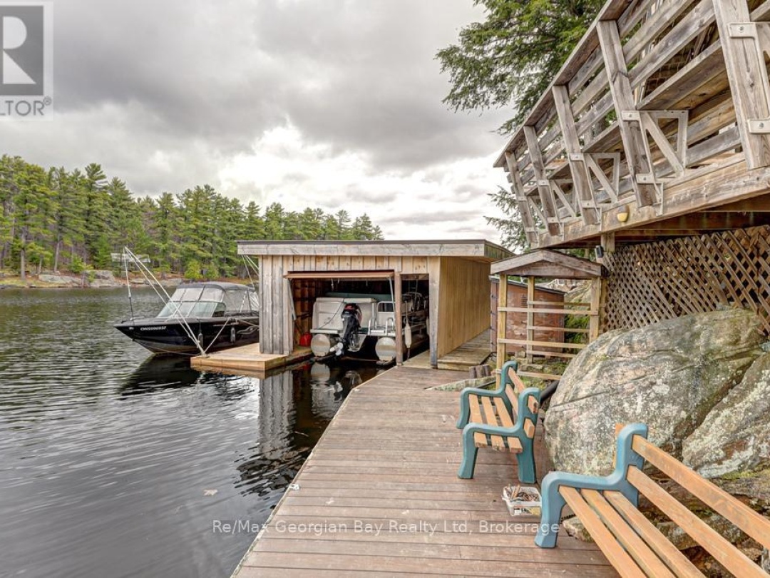 15SR405 SEVERN RIVER SHORE, Severn River