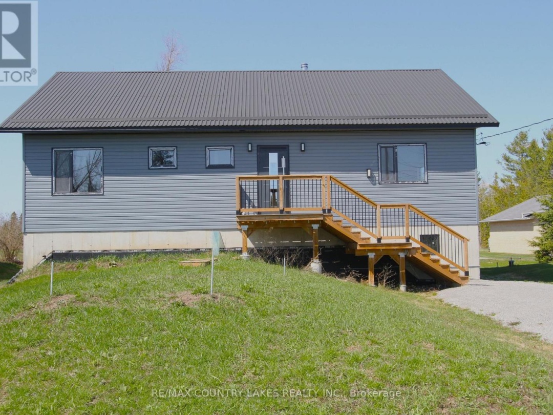 264 MCGUIRE BEACH ROAD, Canal Lake