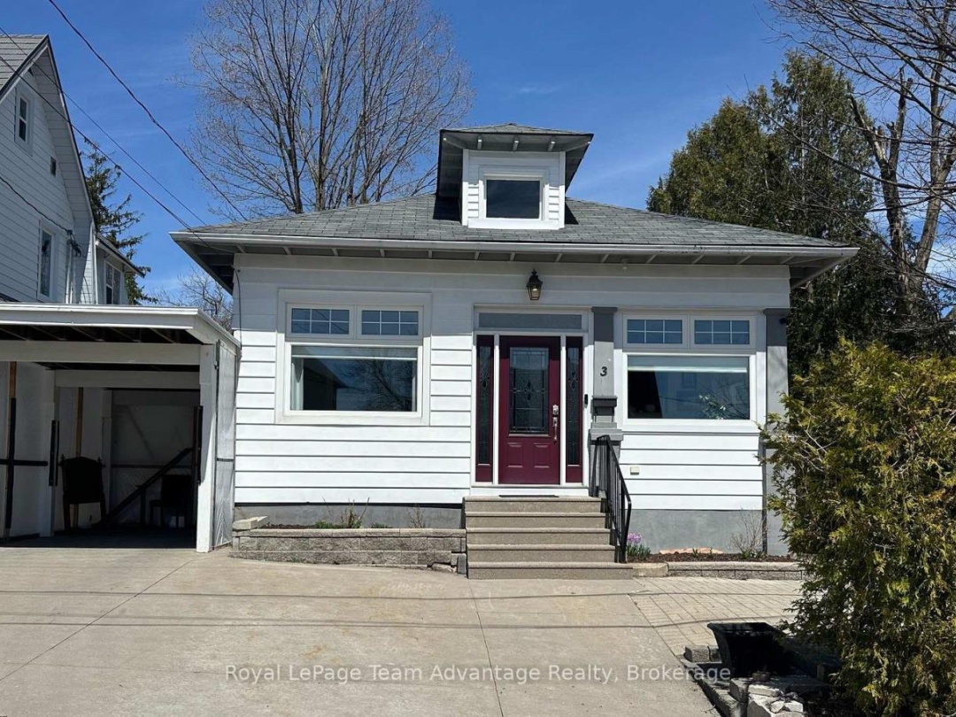 3 BELVEDERE AVENUE, Parry Sound