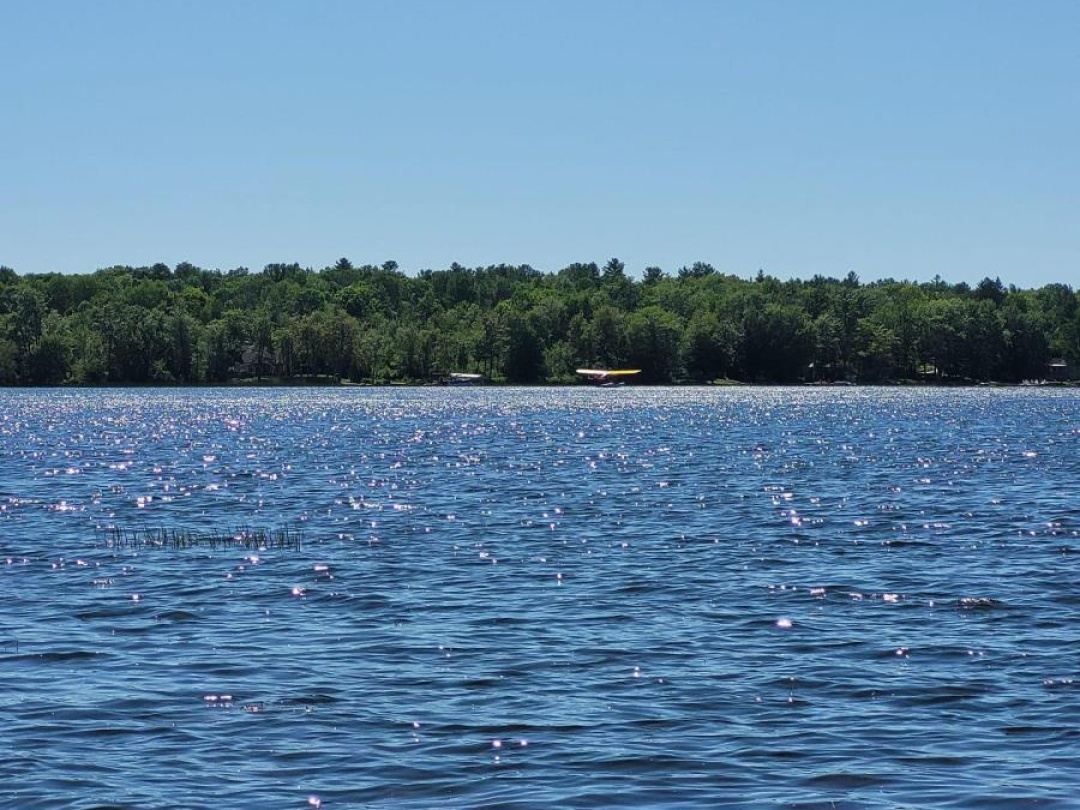 1660 Peninsula Point Road, Sparrow Lake