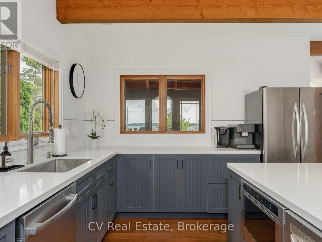 1016 LAWLAND HEIGHTS ROAD, Lake Muskoka