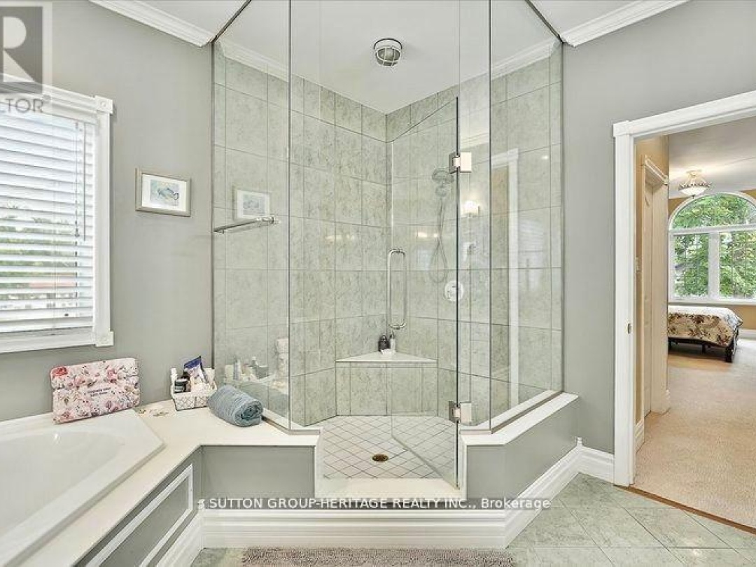 400 FRONT STREET W, Sturgeon Lake