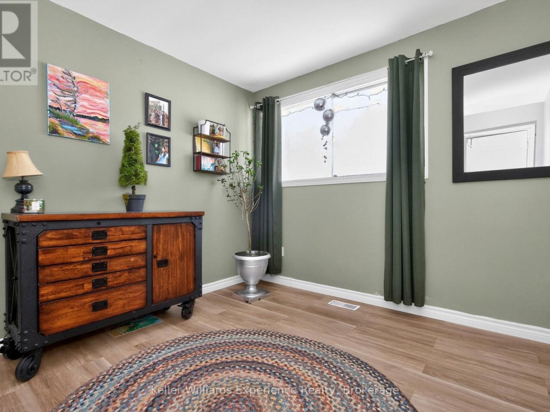 229 MOUNTAIN AVENUE, Tay (Waubaushene)