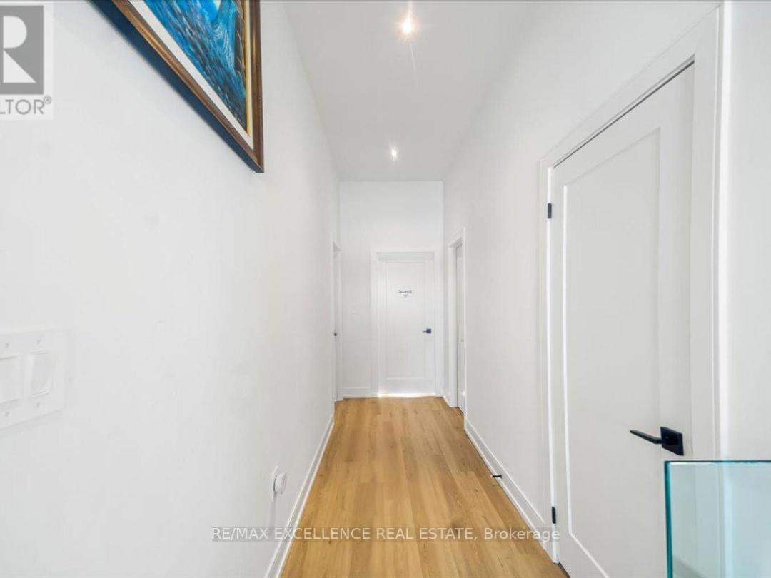 3717 QUAYSIDE DRIVE, Severn (West Shore)