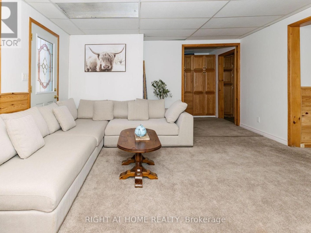 16366 HWY 35, Algonquin Highlands (Stanhope)