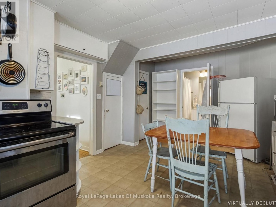 60 WEST ROAD W, Huntsville (Chaffey)