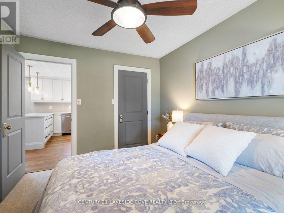 27 POPLAR CRESCENT W, Lake Simcoe