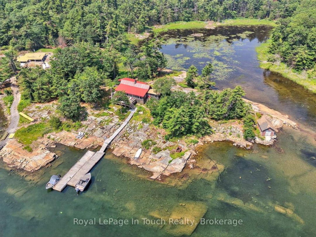 34 B320 SANS SOUCI ISLAND, Georgian Bay