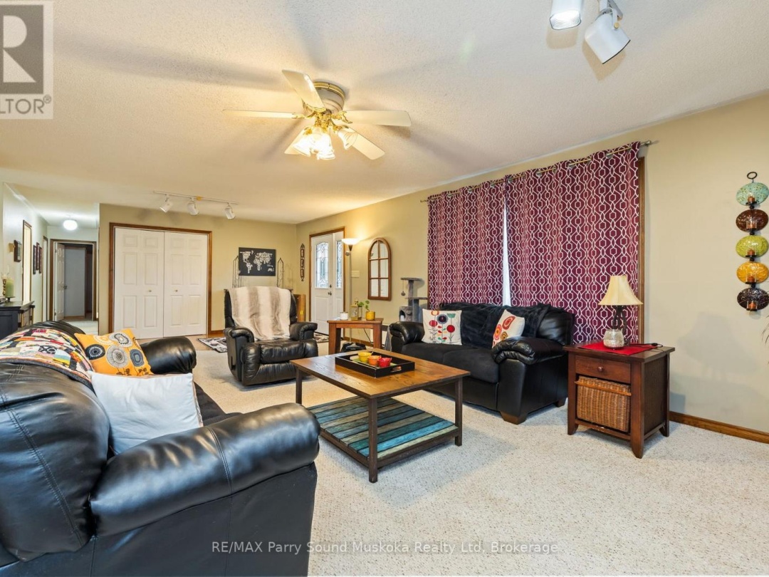 54 PINERIDGE DRIVE, McDougall