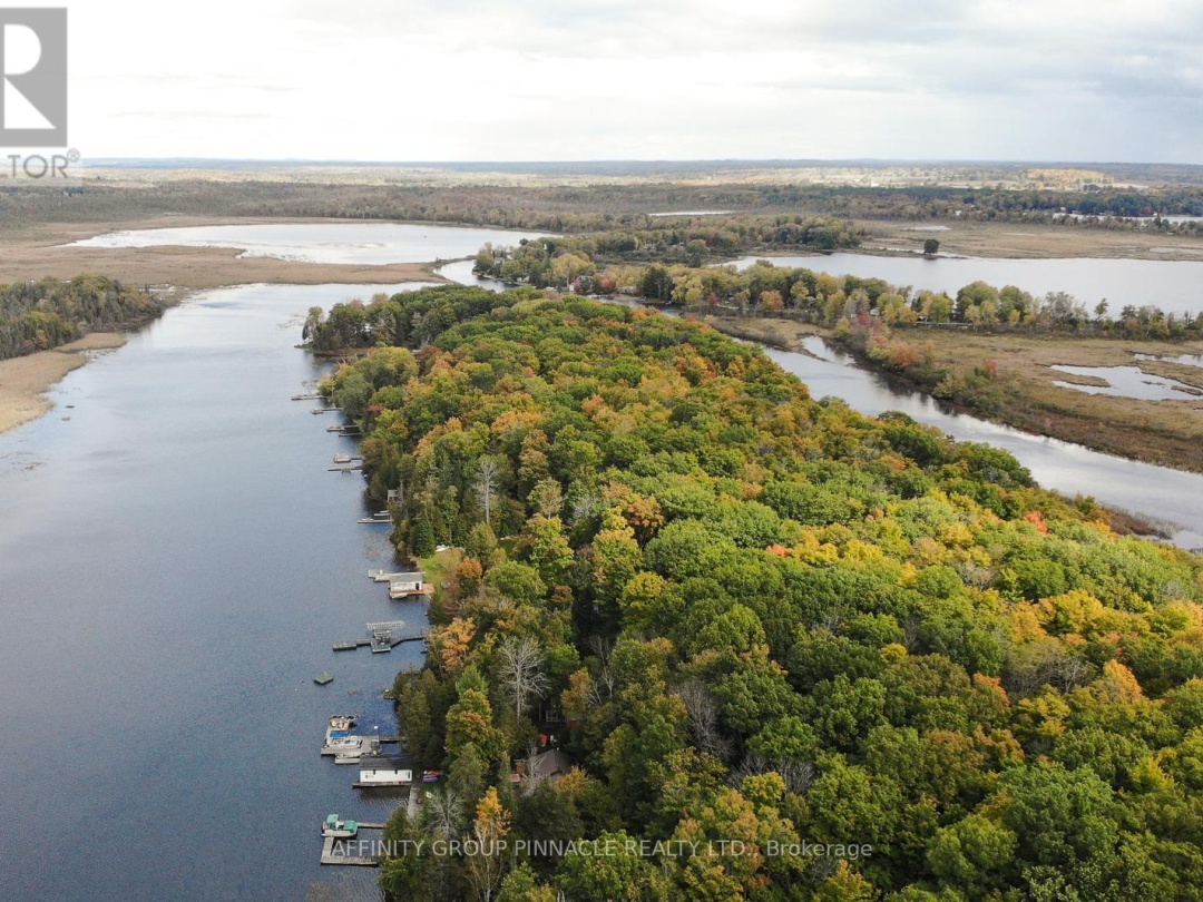 38 Dewey's Island Road, Cameron Lake