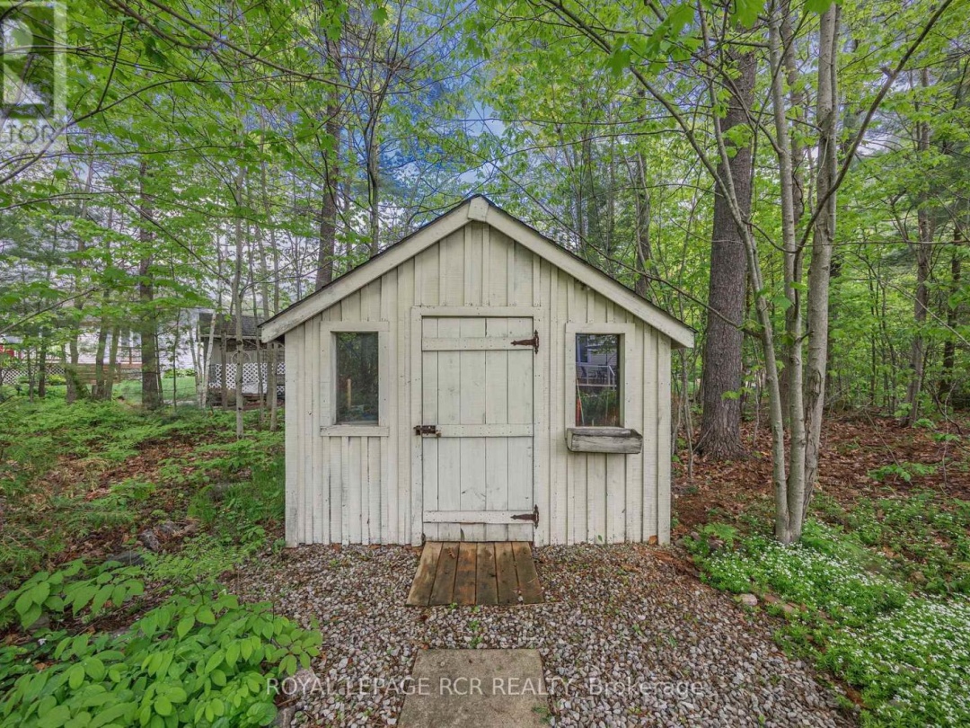 150 HEDGEWOOD LANE, 