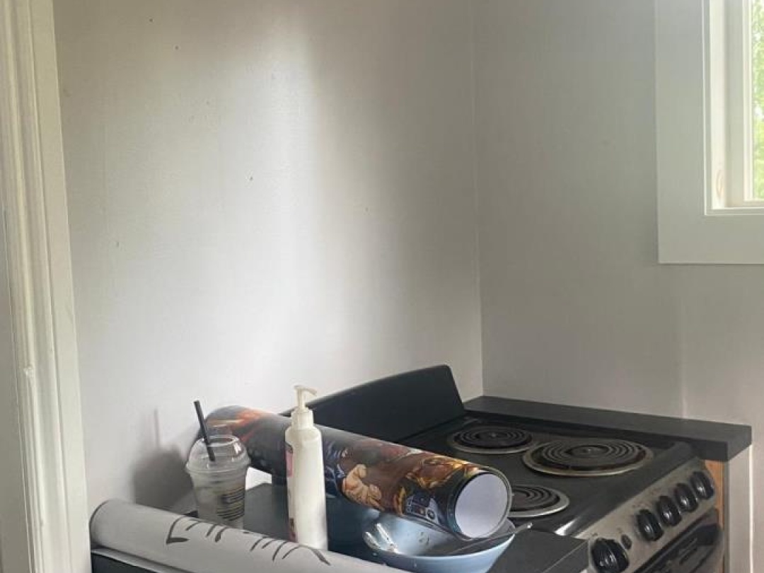 385 & 387 WEST STREET N, 