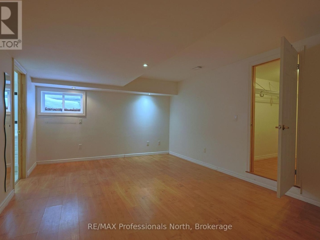 31 DEERFOOT TRAIL, Huntsville (Brunel)