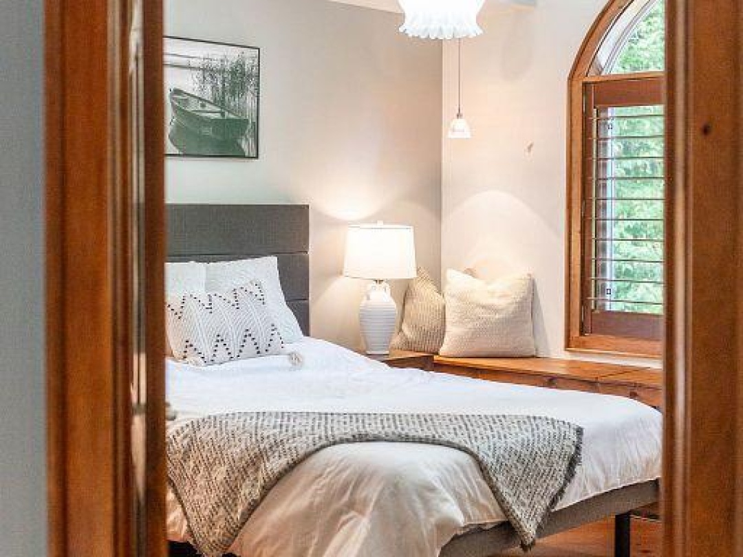 8 HARMONIOUS DRIVE, Burnt River