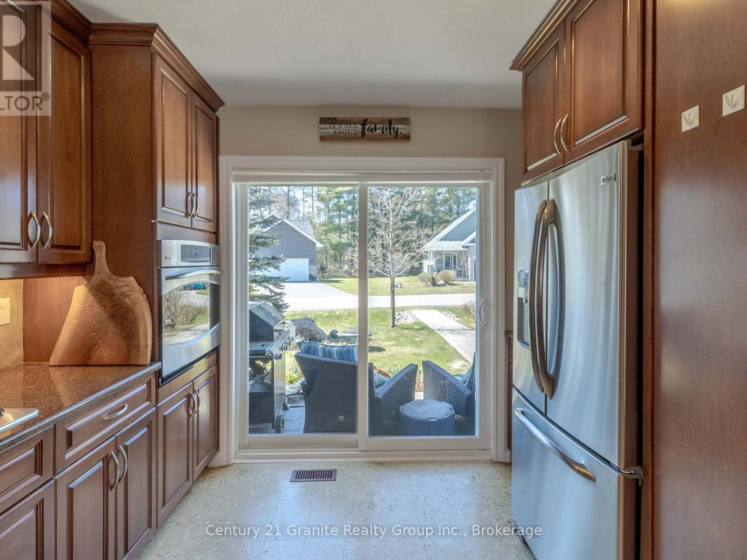 44 WEBB CIRCLE, 