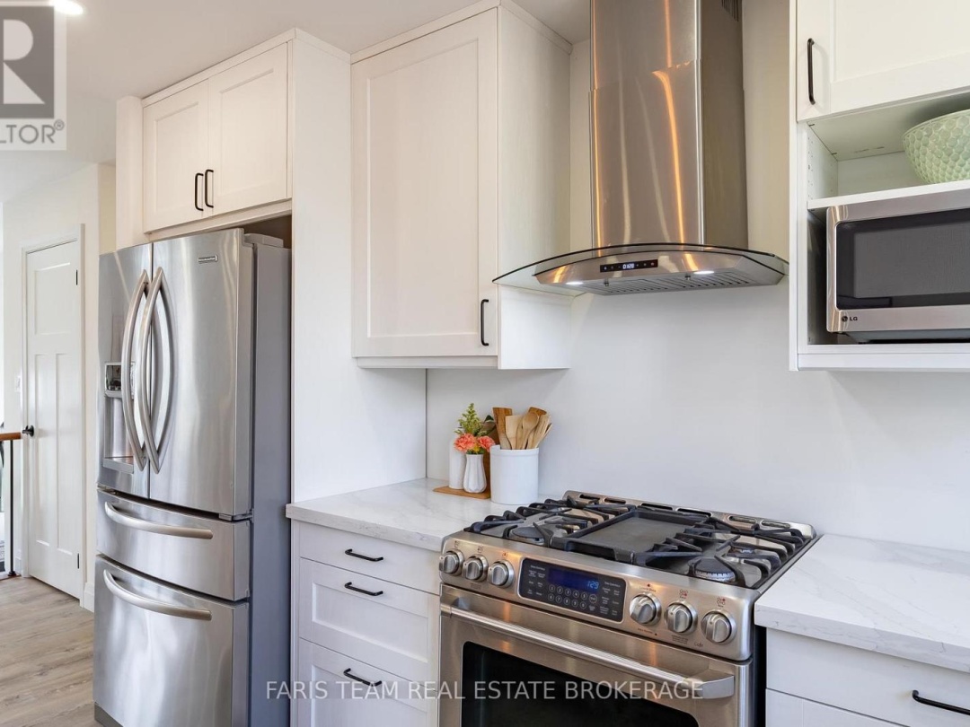 753 FIFTH AVENUE, Tay (Port McNicoll)