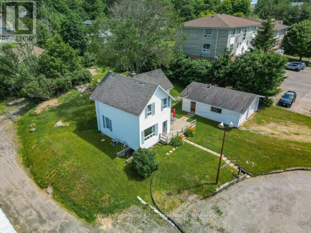 76 BOWES STREET, Parry Sound