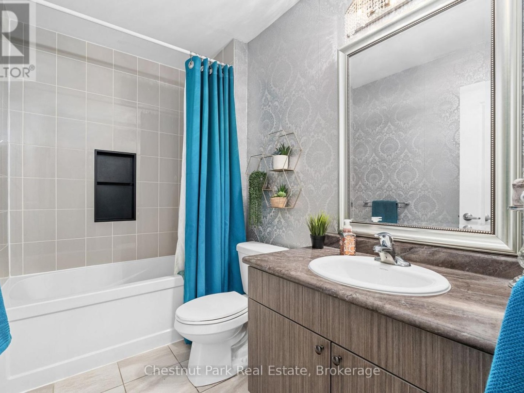 17 WINDSONG CRESCENT, 