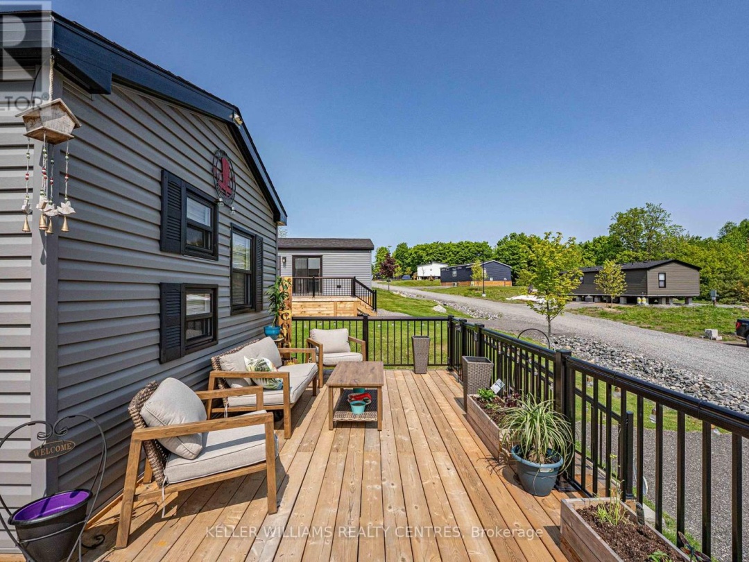 #38 LAKERIDGE - 1047 BONNIE LAKE CAMP ROAD, Bracebridge (Macaulay)