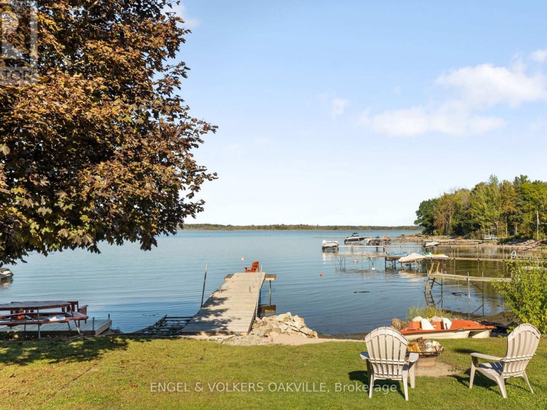 216 ROBINS POINT ROAD, Georgian Bay