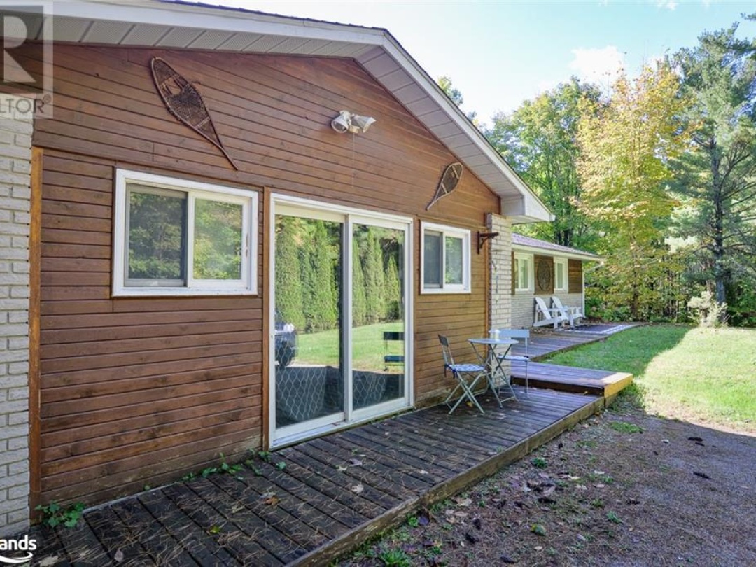 1005 Road 3300, Gravenhurst