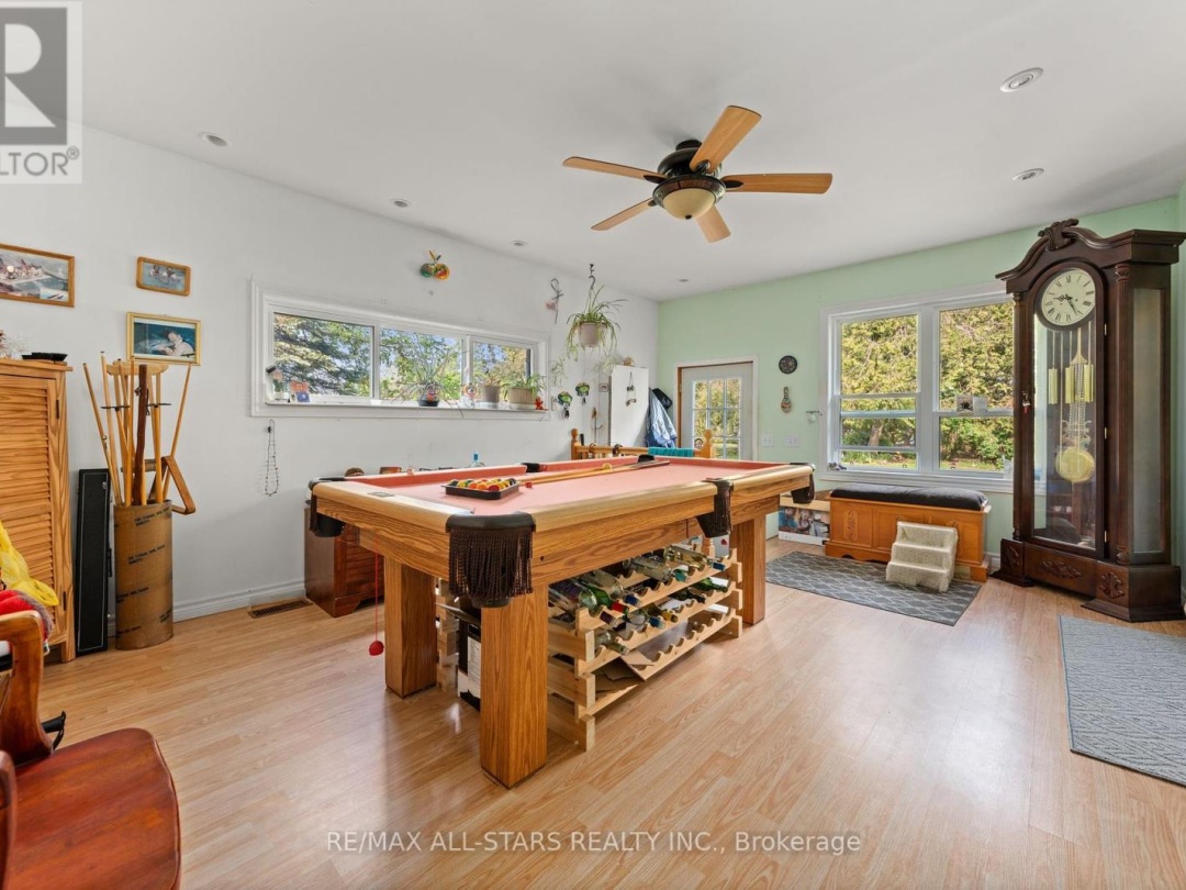 14 WYCHWOOD DRIVE E, Sturgeon Lake