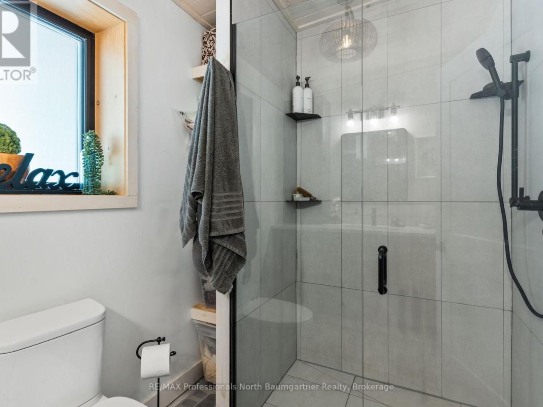 1592 BUCKSLIDE ROAD, 