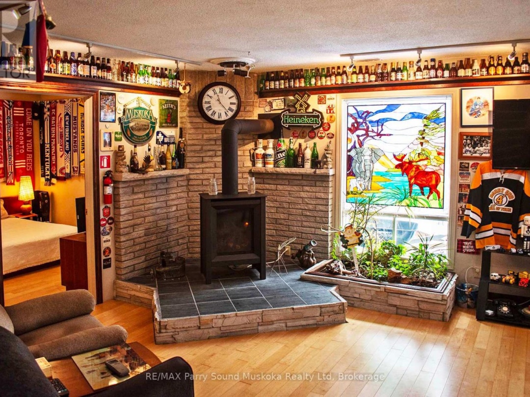 16 MACKLAIM DRIVE, Parry Sound