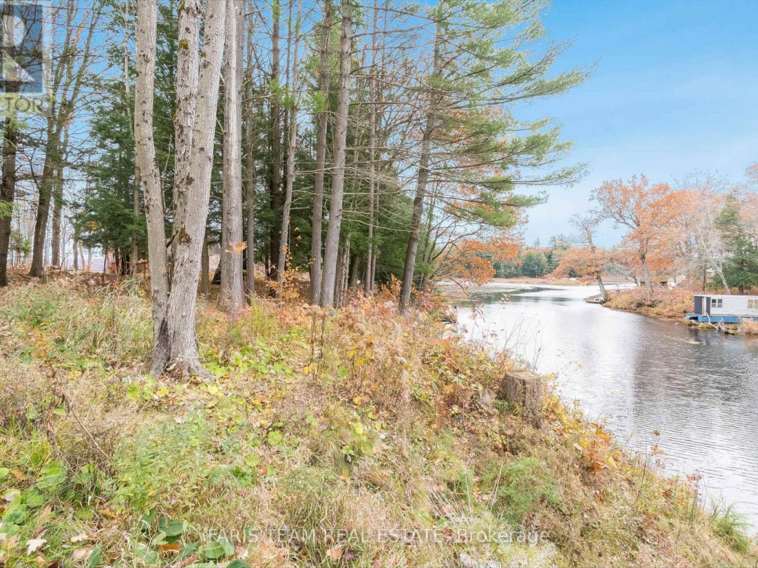 1474 Otter Point Road, Maclean Lake