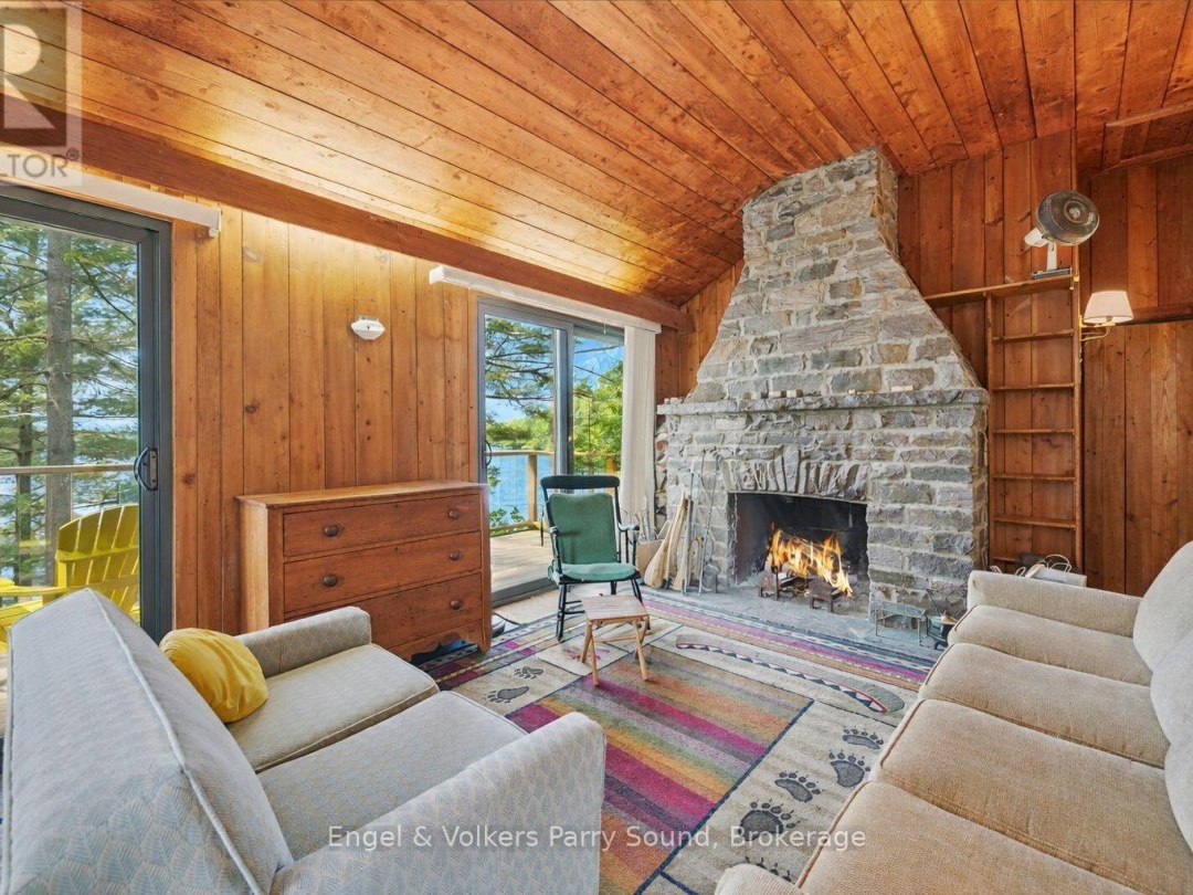 53 BIRDWOOD LANE, Harris Lake