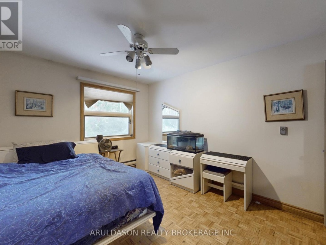 1208 BIRCHCLIFFE CRESCENT, Severn