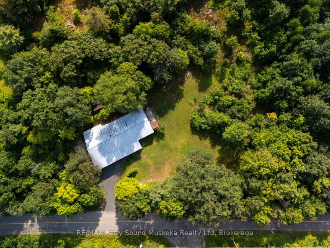 28 BLACK ROAD, Seguin