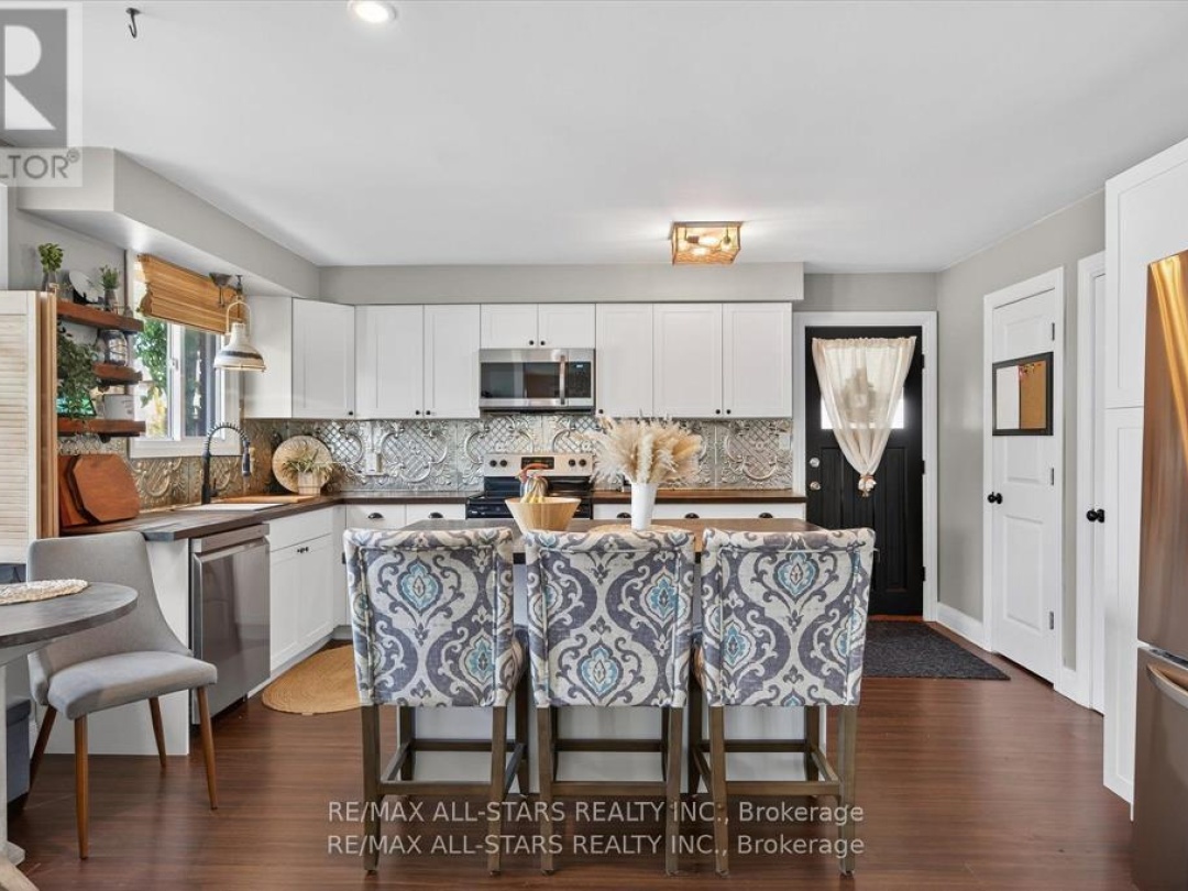 34 WILLIAM STREET, Kawartha Lakes (Bobcaygeon)