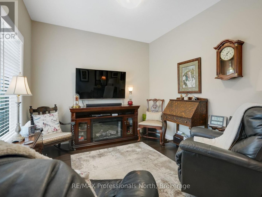 8 SERENITY PLACE CRESCENT, Huntsville (Chaffey)