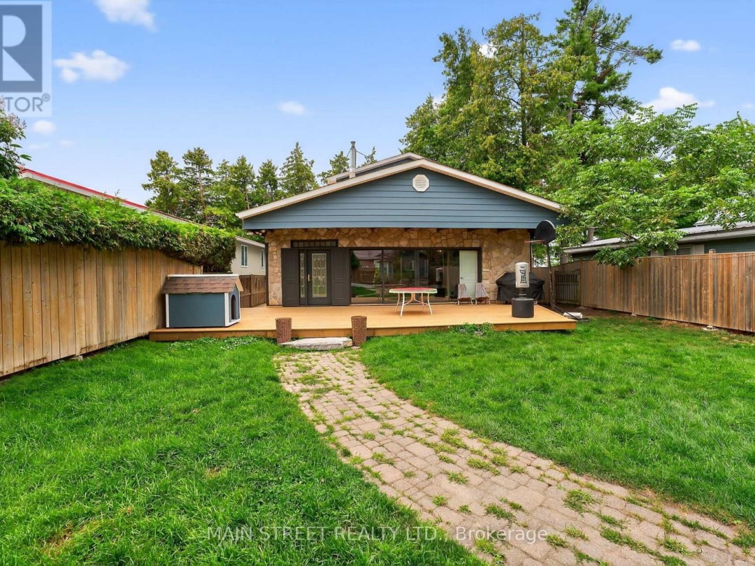 142 CEDAR BEACH ROAD, Lake Simcoe